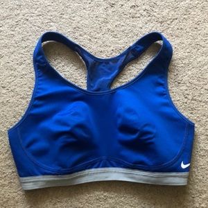 Nike high support sports bra M